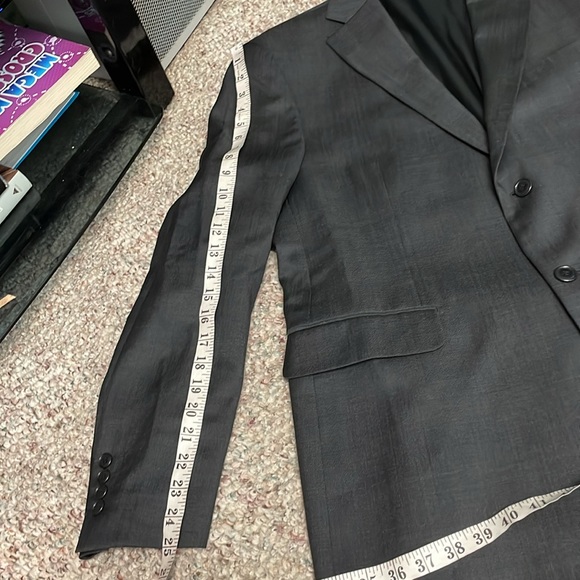 New Geoffrey Beene suit - Picture 4 of 12